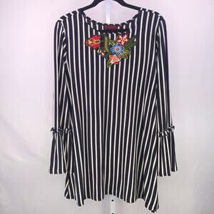 Mishca Top Womens XL Embroidered Floral Striped Bell Sleeve Lagenlook Artsy